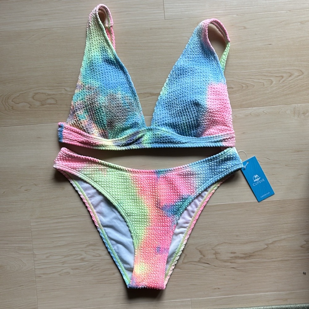 Cupshe Colorful Tie-Dye Plunge Top Bikini Set - Picture 11 of 11